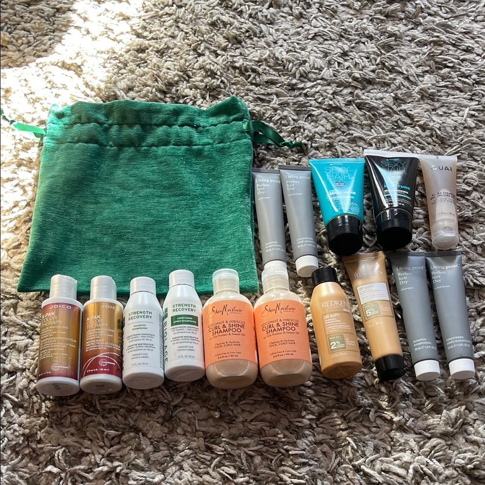 SHAMPOO AND CONDITIONER BUNDLE NEW!!